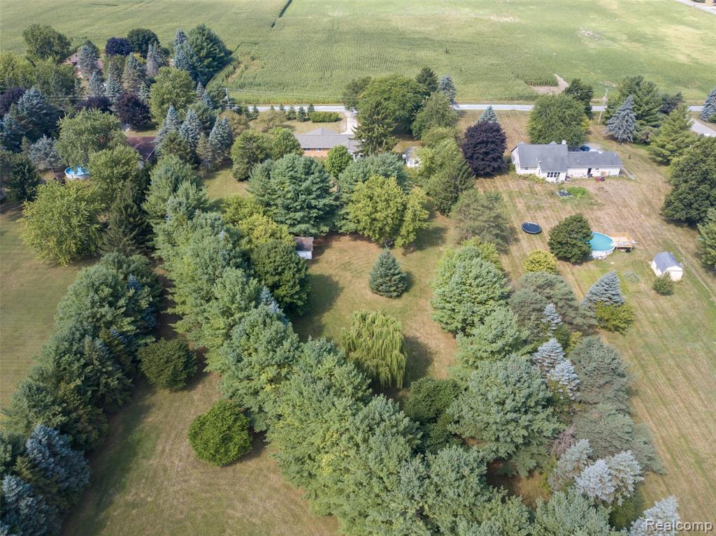 main property photo 31