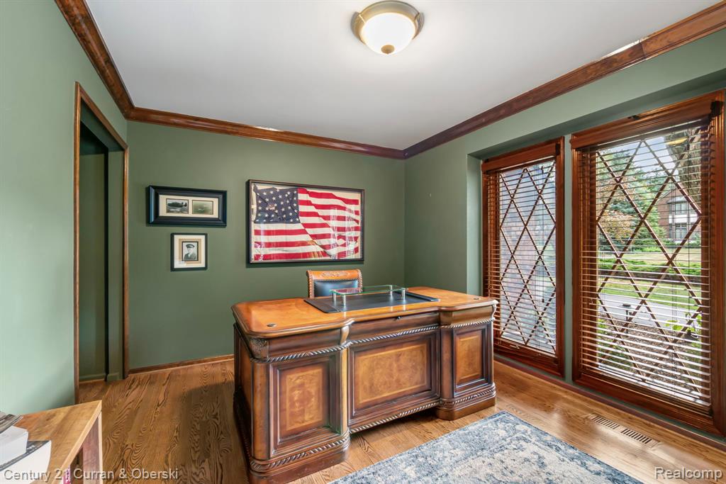 main property photo 28