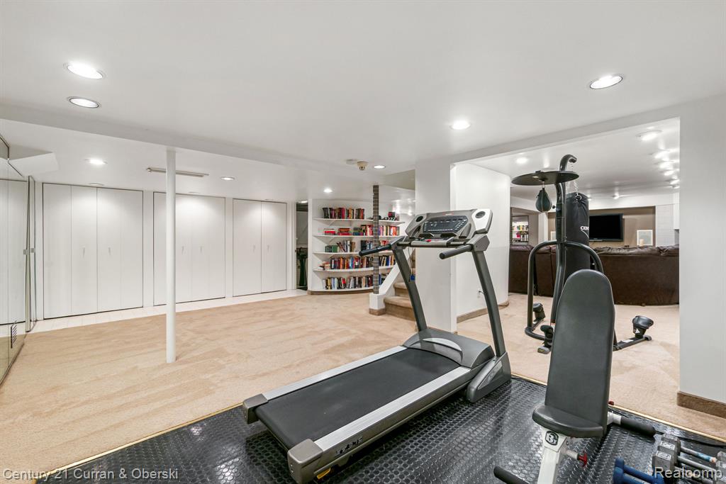 main property photo 50
