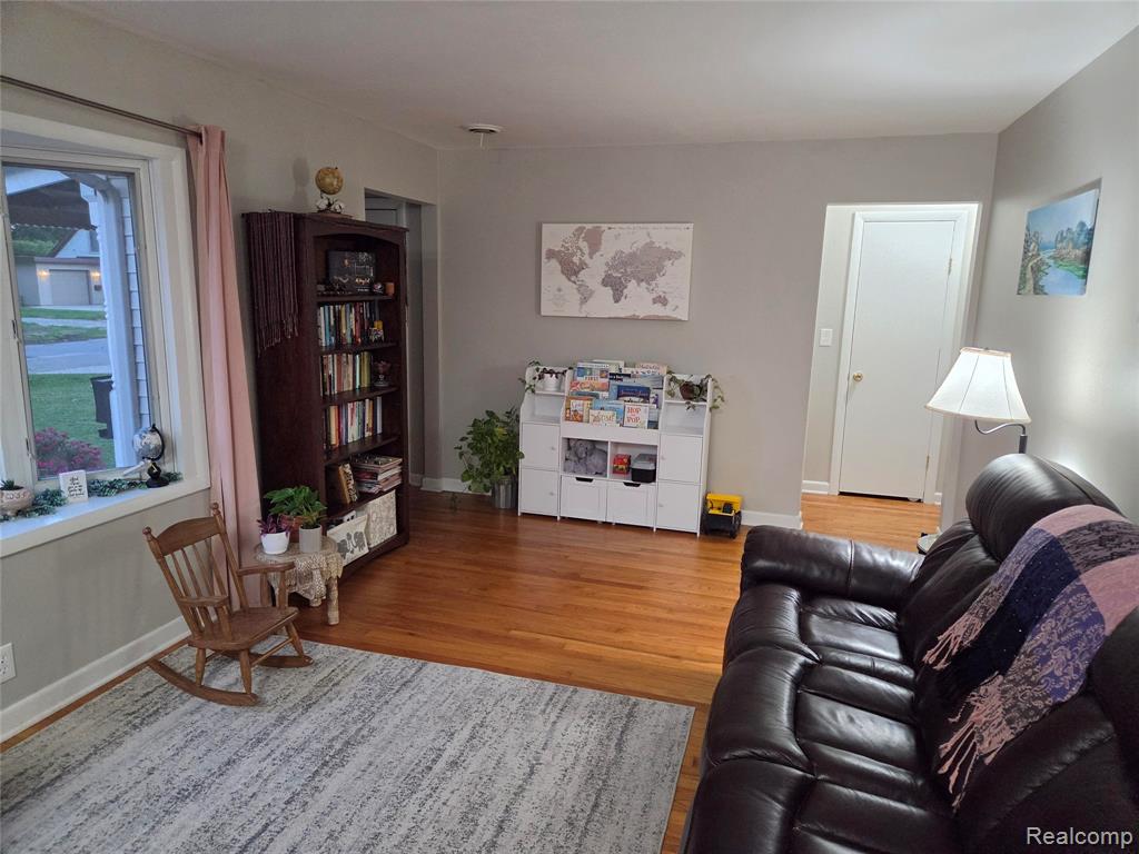 main property photo 20