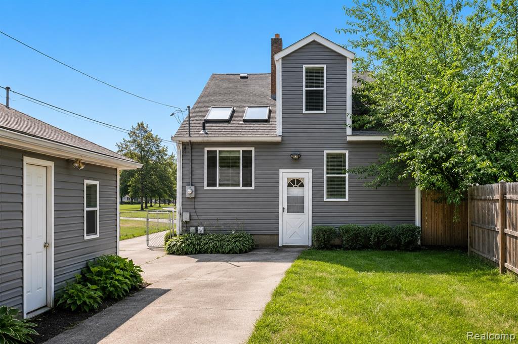 main property photo 2