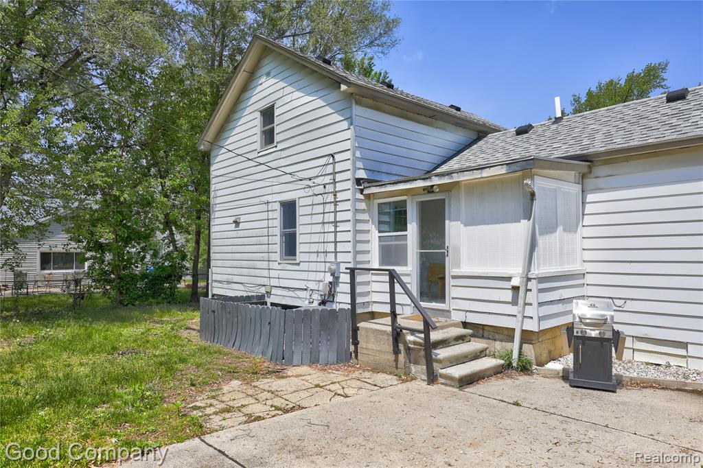 main property photo 31