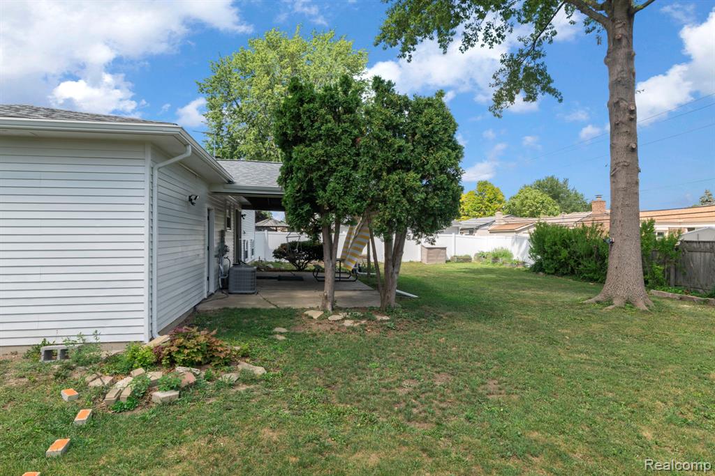 main property photo 26