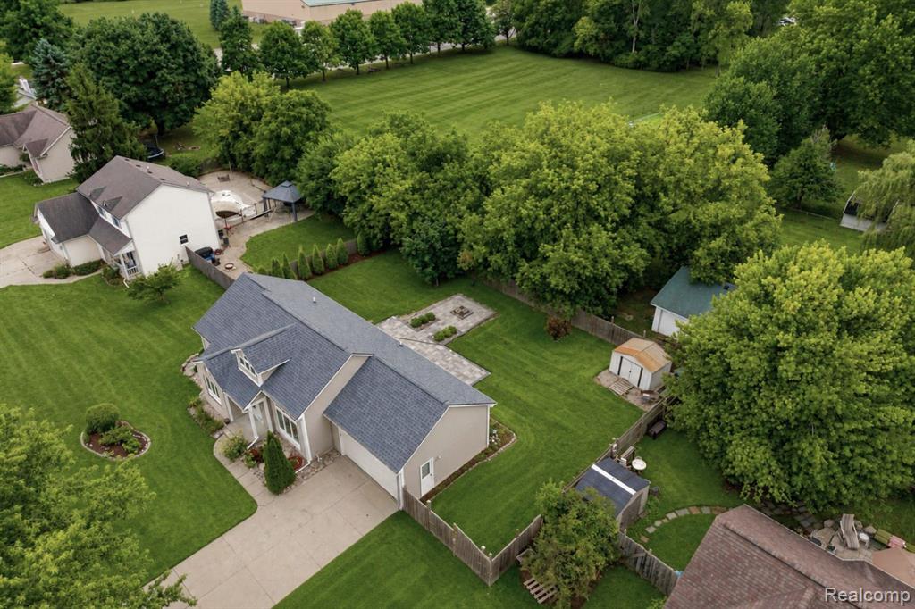 main property photo 42