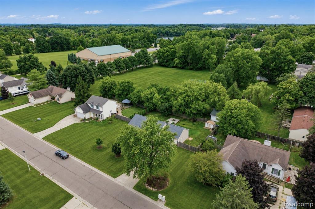 main property photo 49