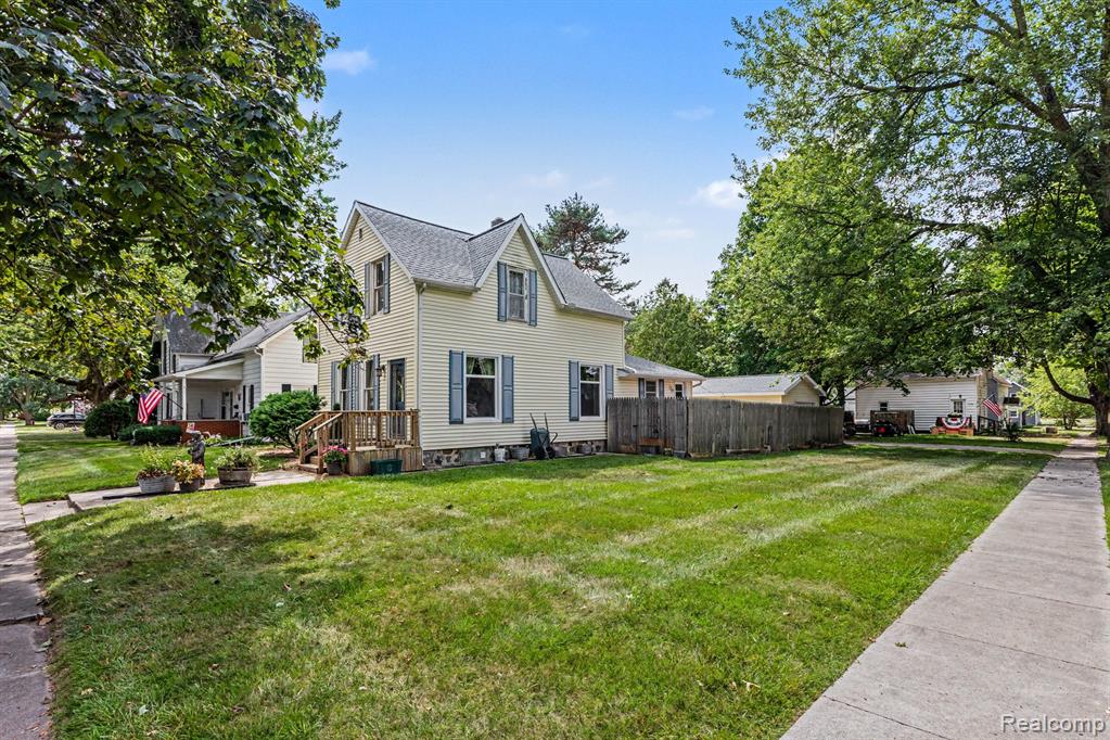 main property photo 14
