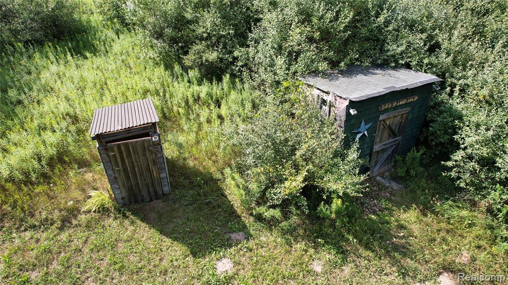 main property photo 16