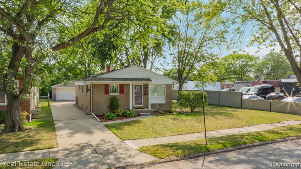 main property photo 43