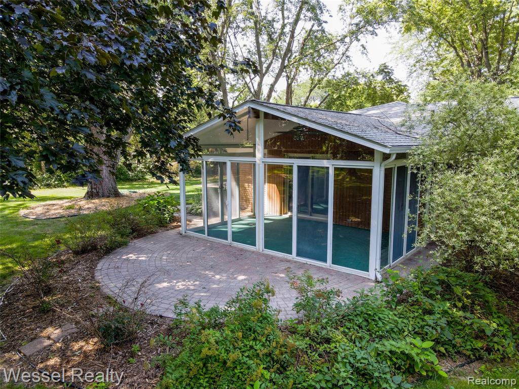 main property photo 29