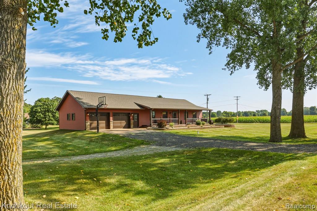 main property photo 3