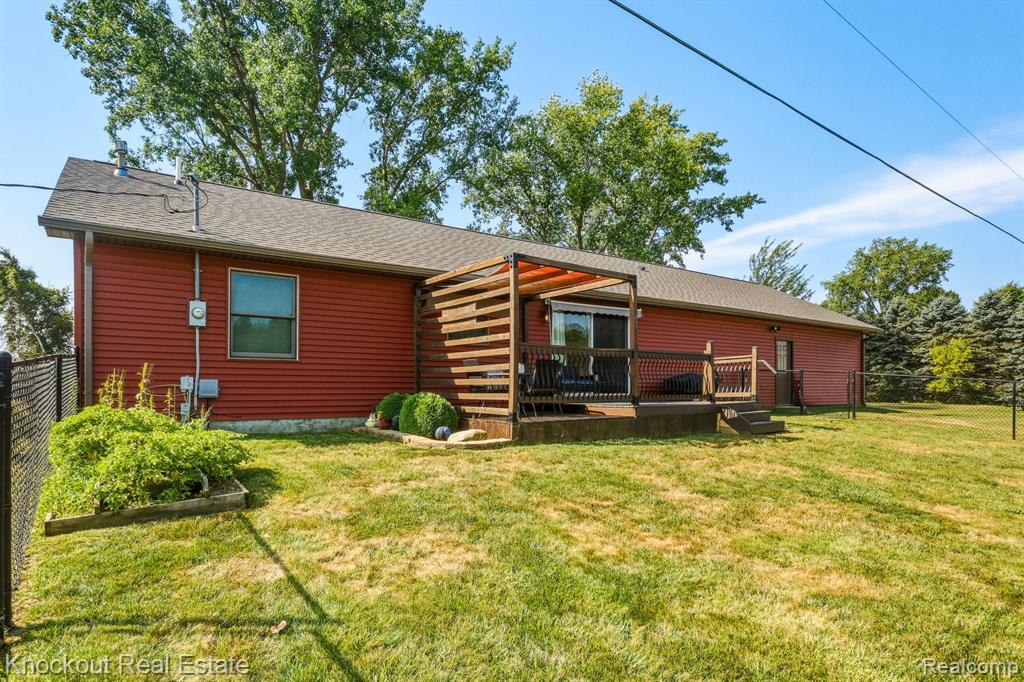 main property photo 49