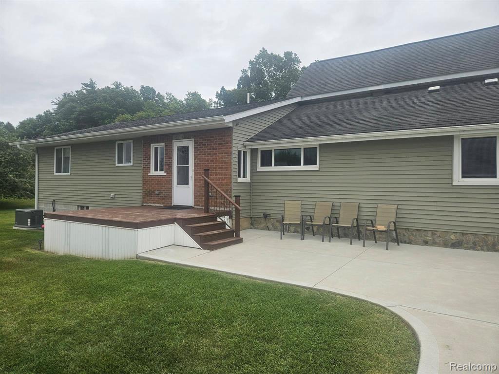 main property photo 6