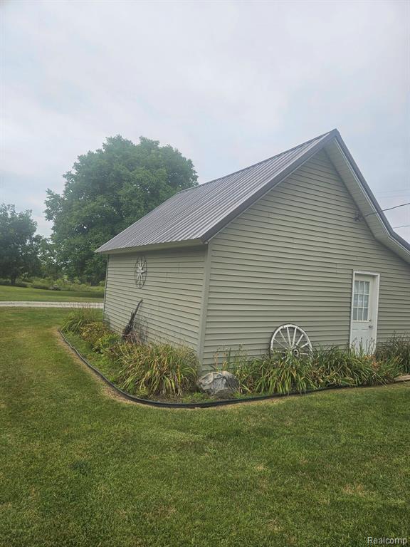 main property photo 9