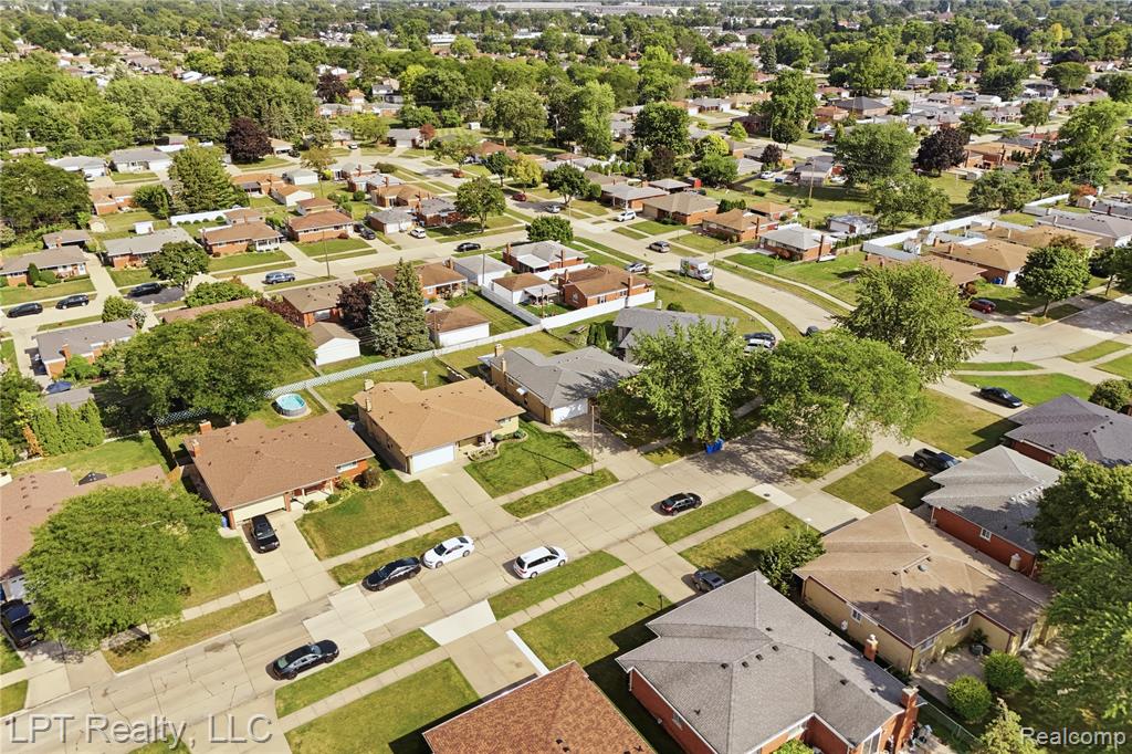 main property photo 14