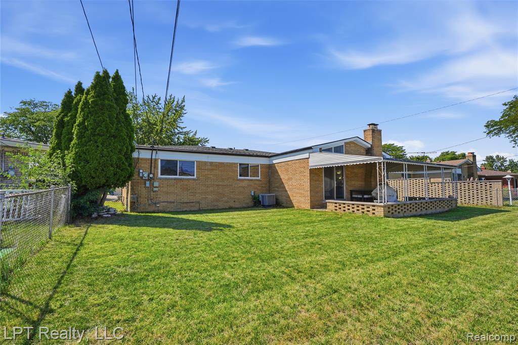main property photo 7
