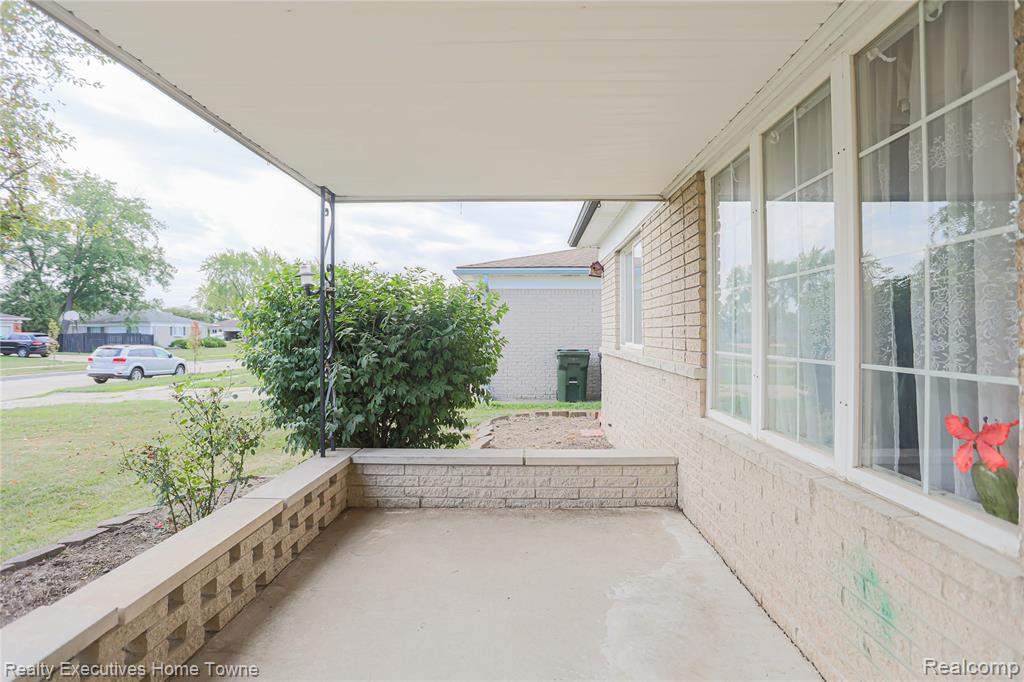 property viewer photo 3