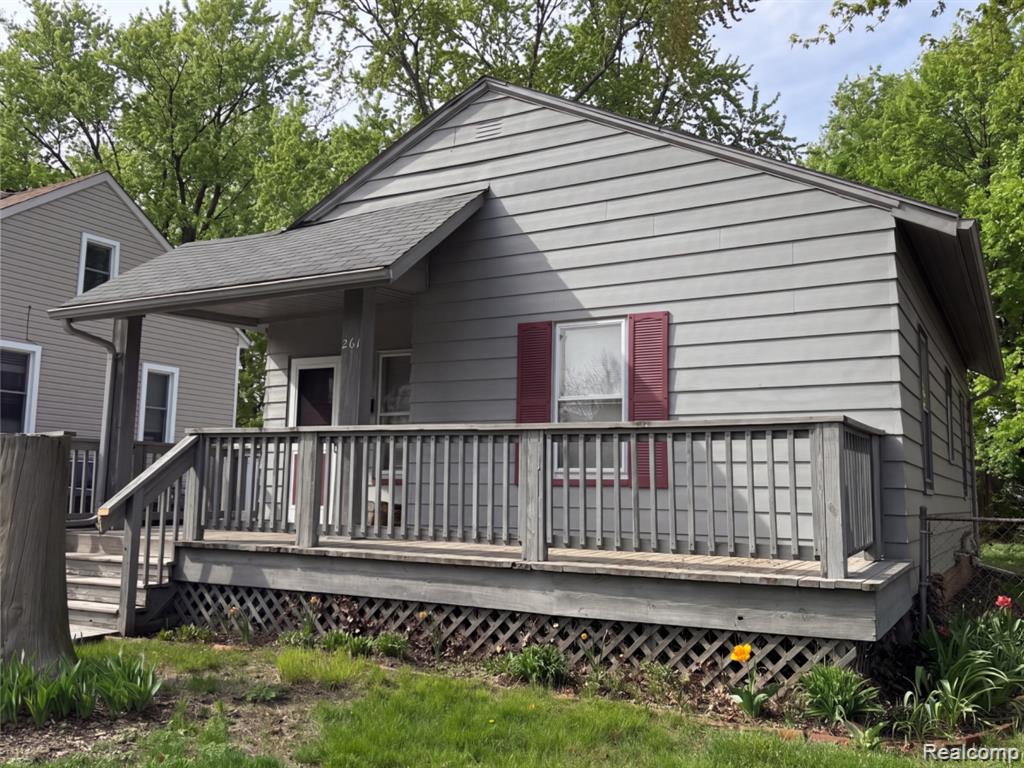 main property photo 17