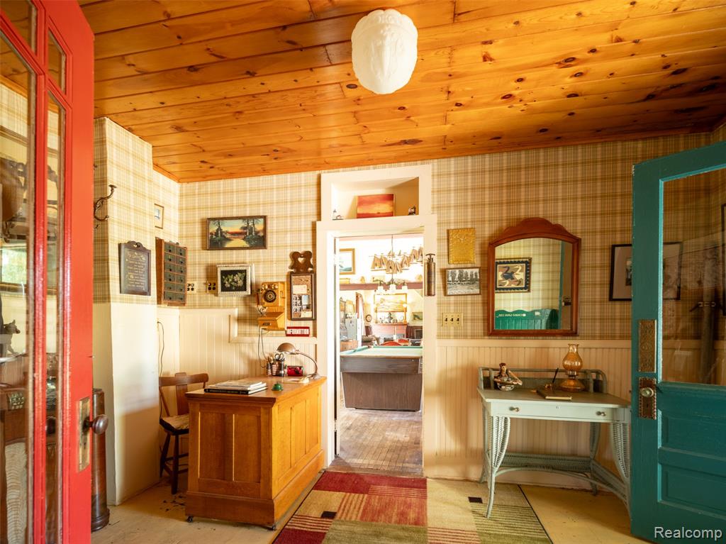 main property photo 8