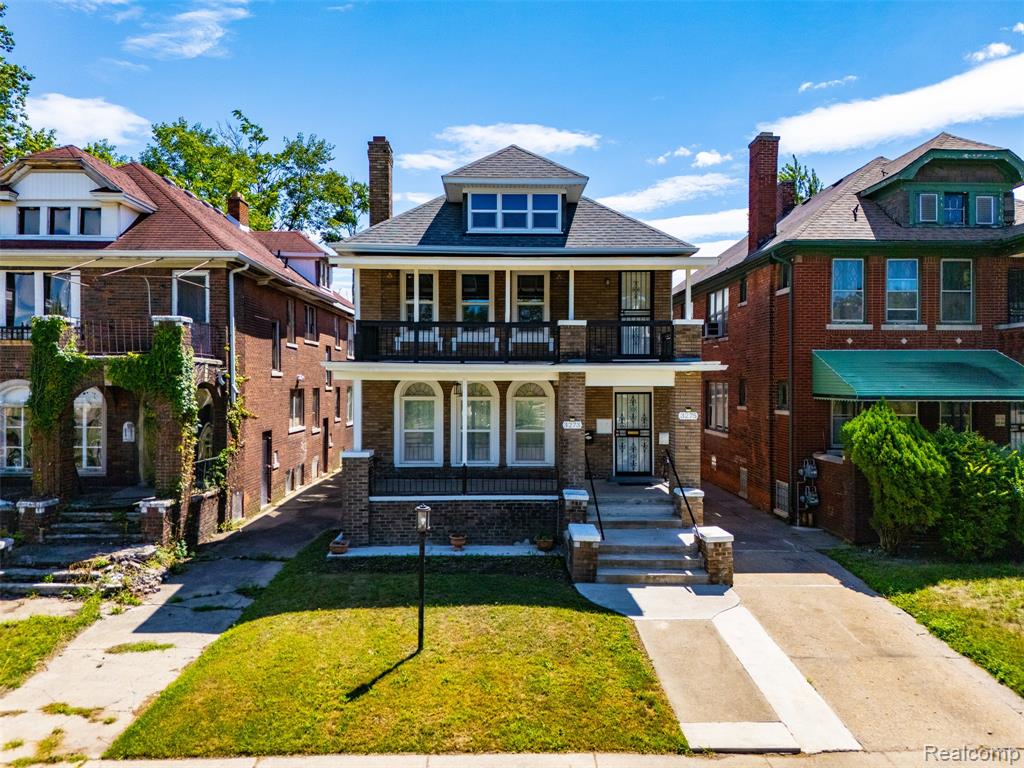main property photo 32