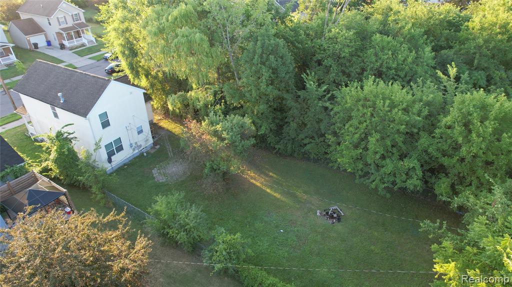 main property photo 17