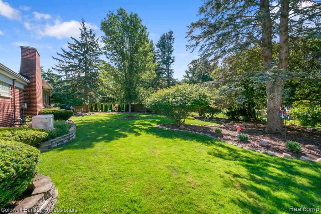 main property photo 46