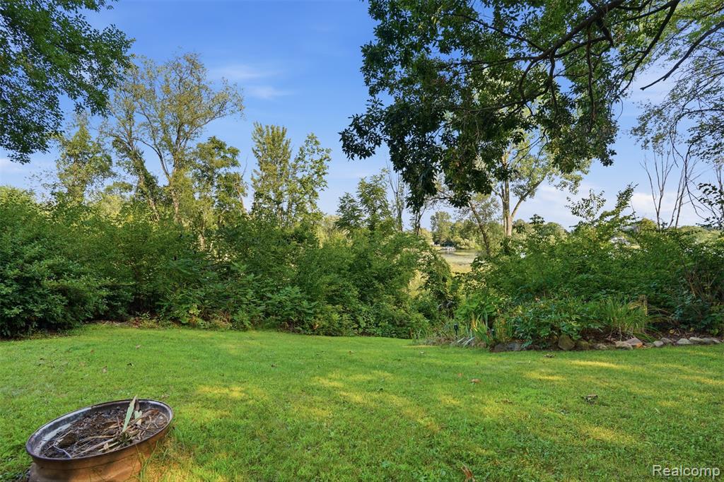 main property photo 48