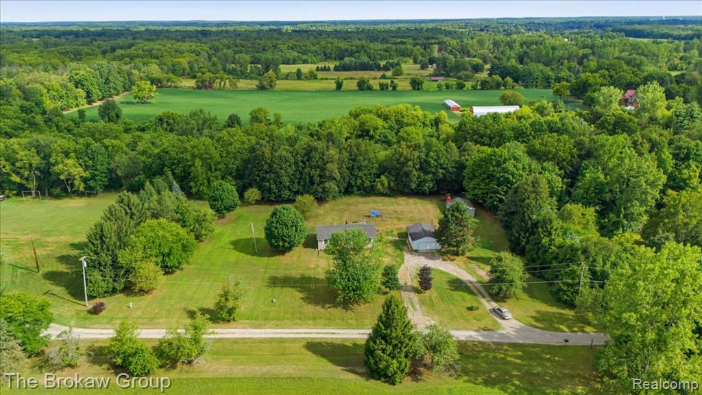 main property photo 50
