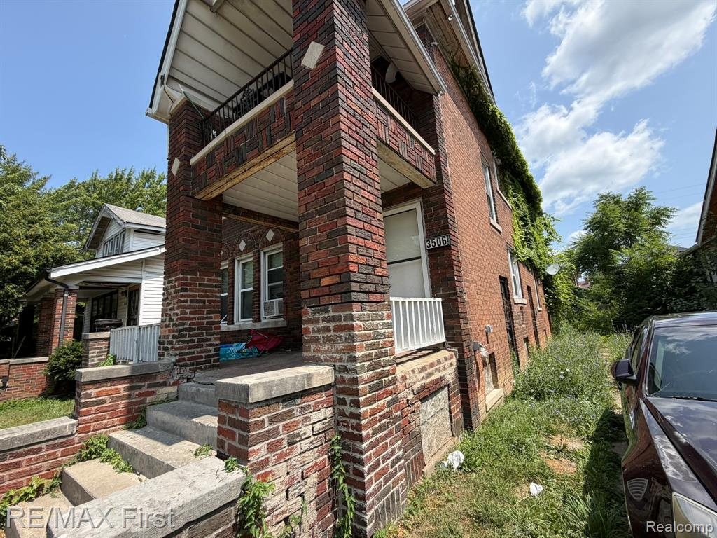 main property photo 7