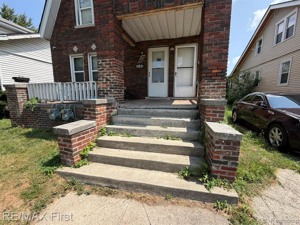 main property photo 8