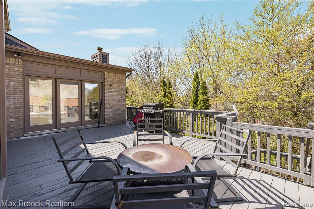 main property photo 27