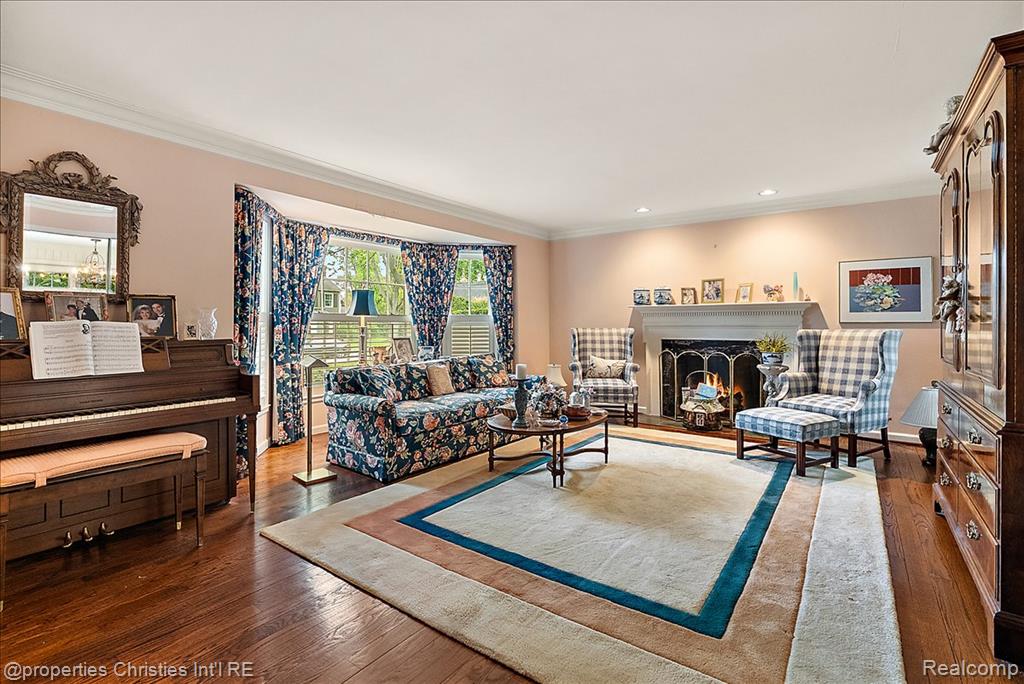main property photo 22
