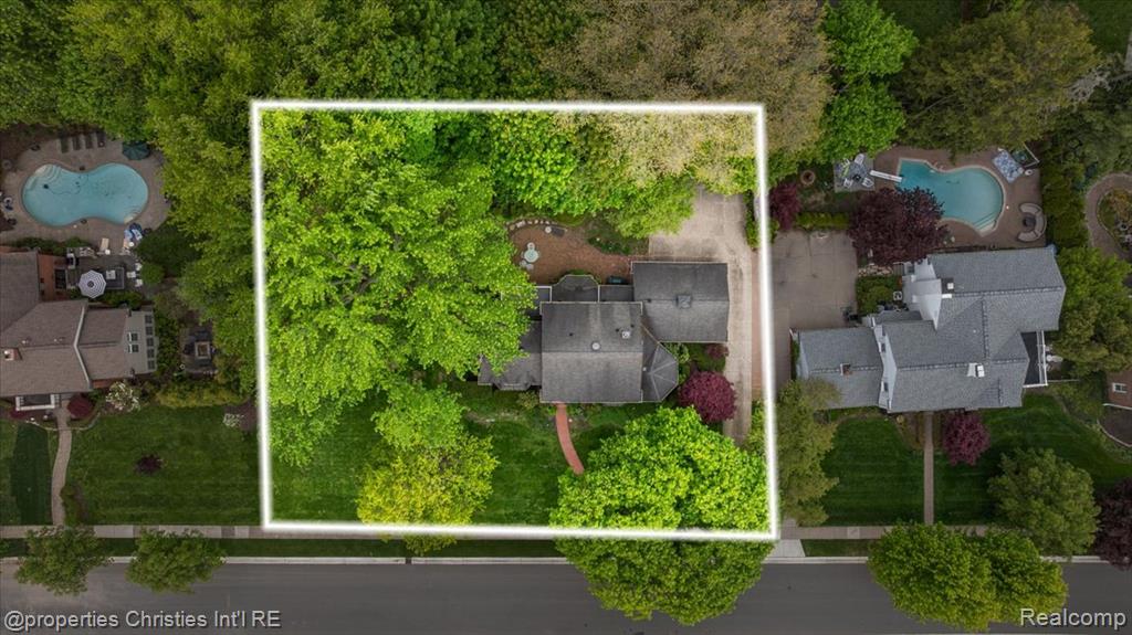 main property photo 49