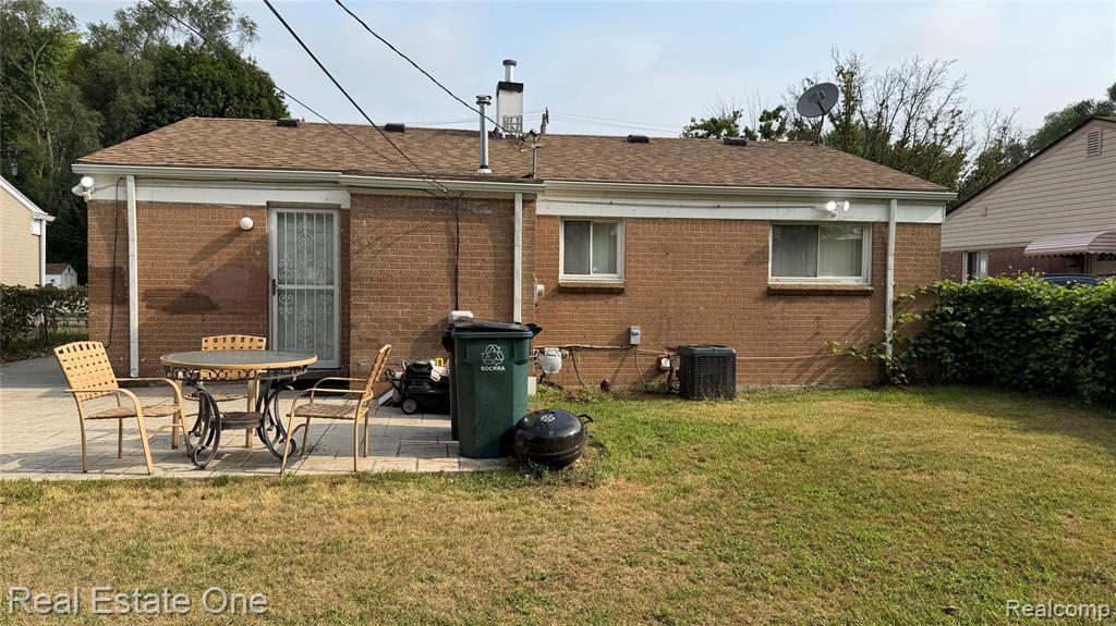 main property photo 23