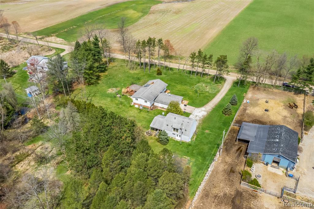 main property photo 54