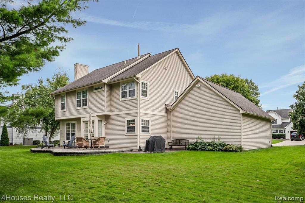 main property photo 33
