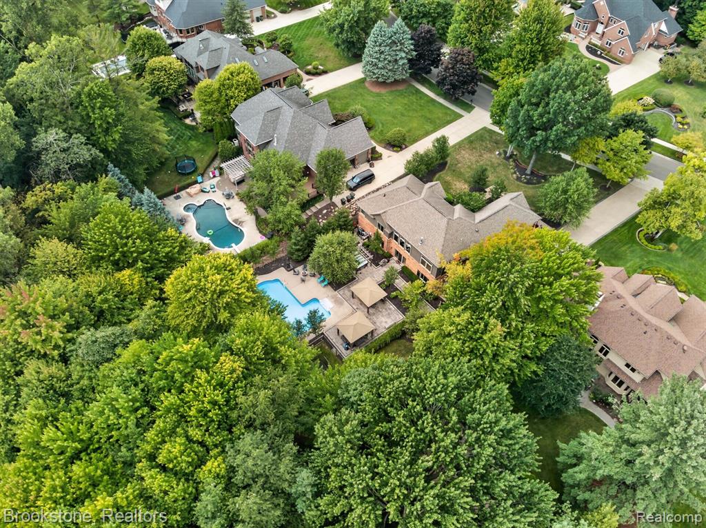 main property photo 68