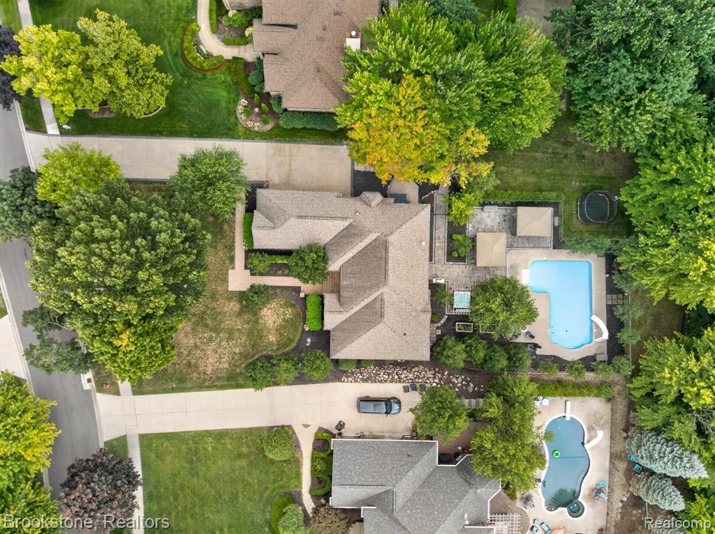 main property photo 71