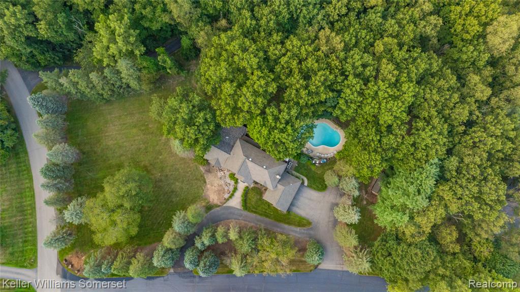 main property photo 85
