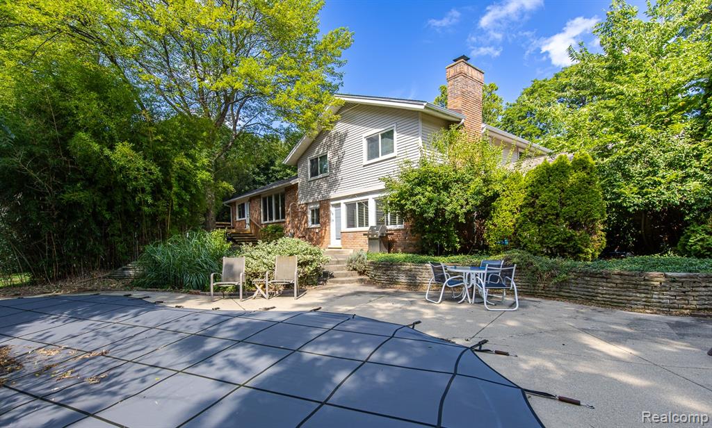 main property photo 45