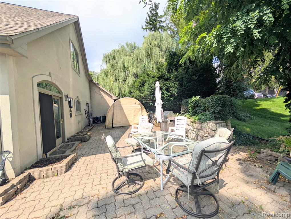main property photo 34