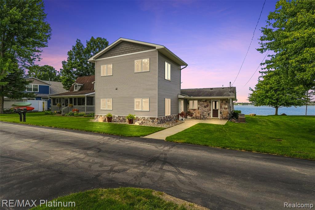 main property photo 43
