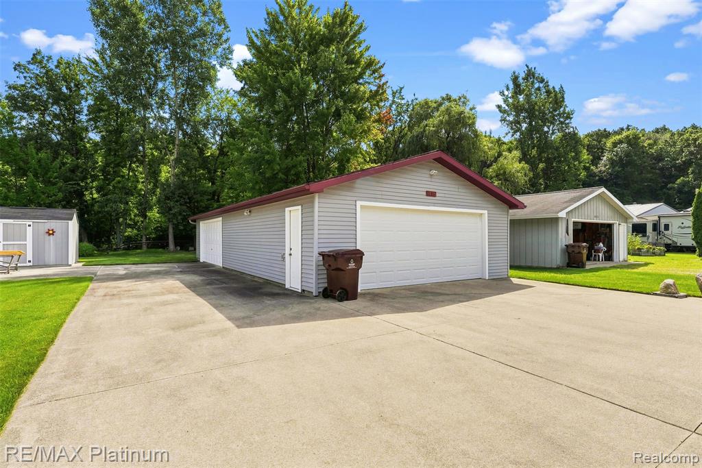 main property photo 47