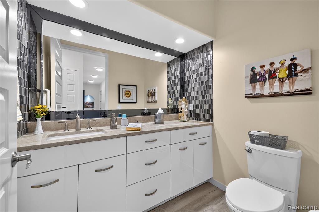 main property photo 55