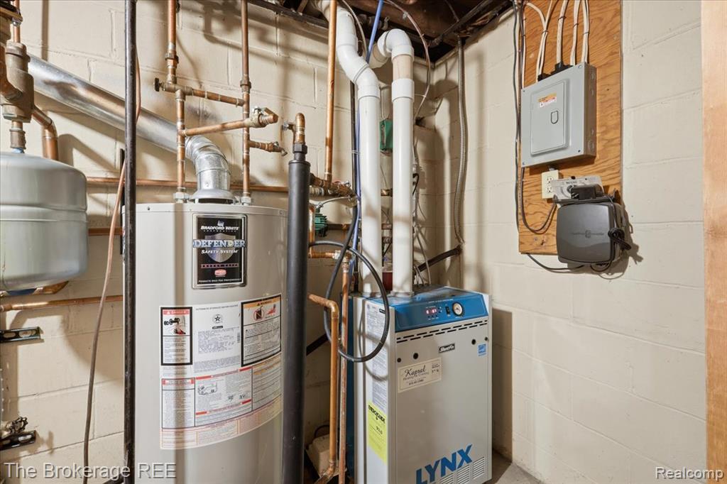 main property photo 56
