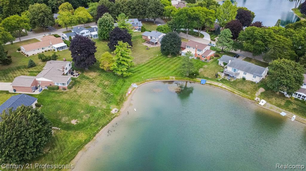 main property photo 49