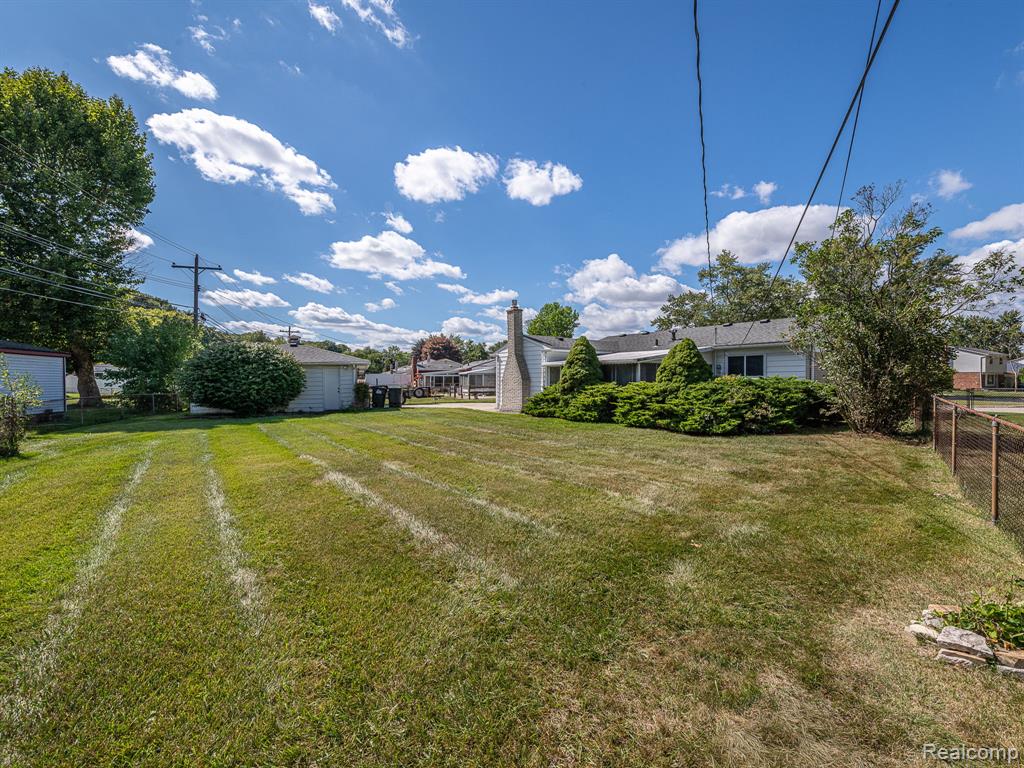 main property photo 36