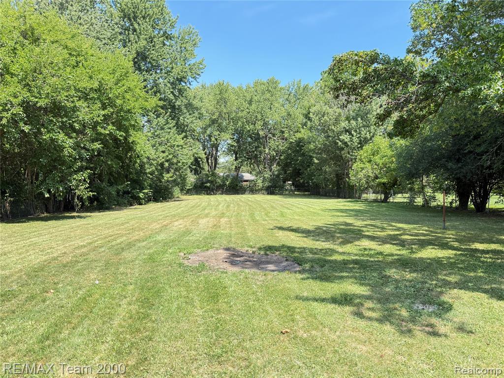 main property photo 34