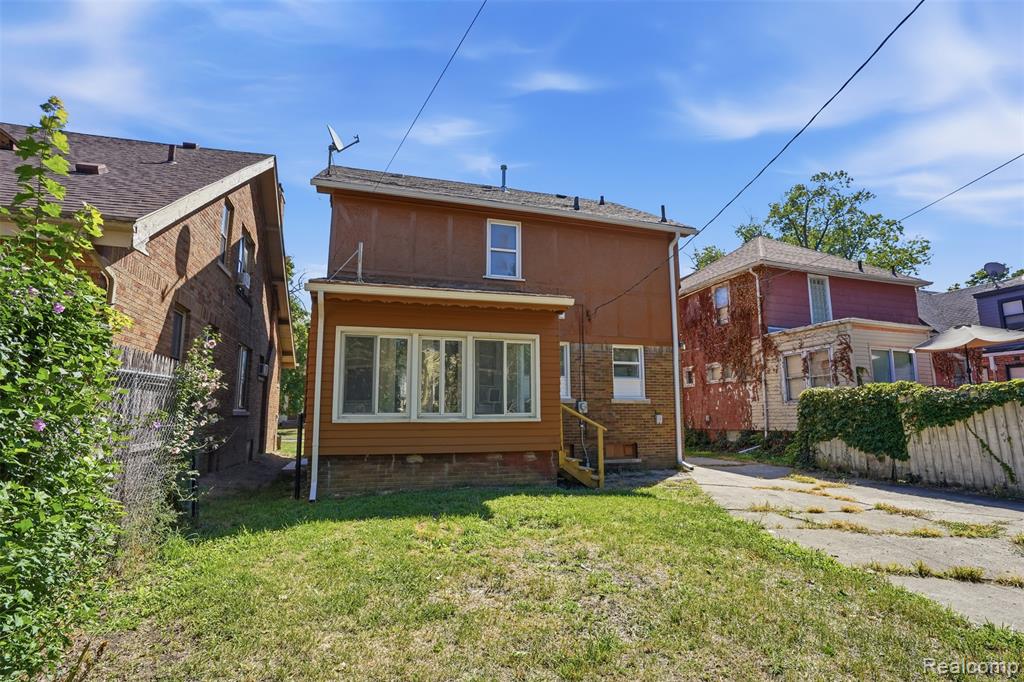 main property photo 32
