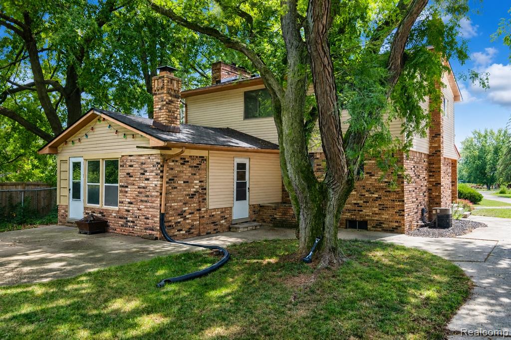 main property photo 19