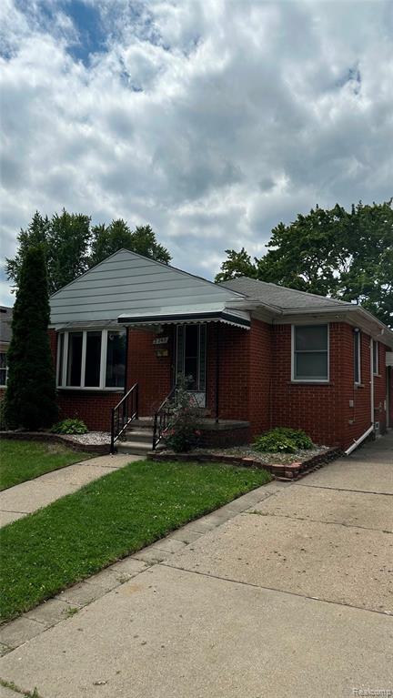 main property photo 9